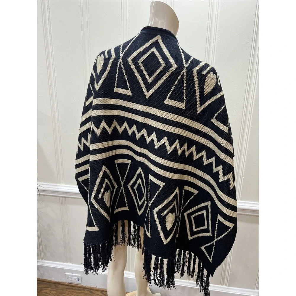 Passion 4 Fashion Blue Black Tan Blanket Shawl/Covering With Fringe